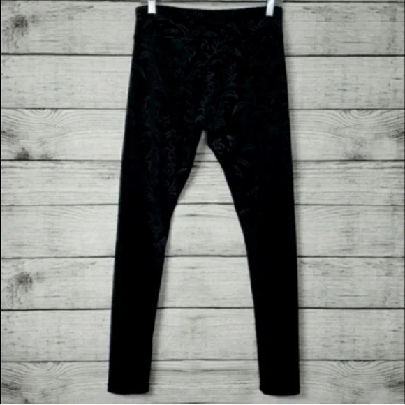 Black Velour Damask Jacquard Stretchy Leggings - Picture 3 of 4